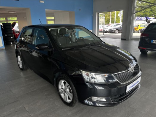 Škoda Fabia 1,2   TSI 66kW,SERVISKA,VÝHŘEV S.