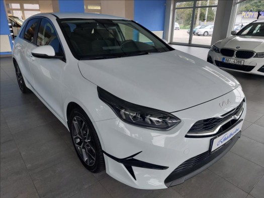 Kia Ceed 1,5   T-GDI,117kW,TOP,ČR,1.MAJ,ZÁRUK