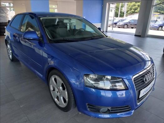 Audi A3 1,6   SERVISNÍ KNÍŽKA